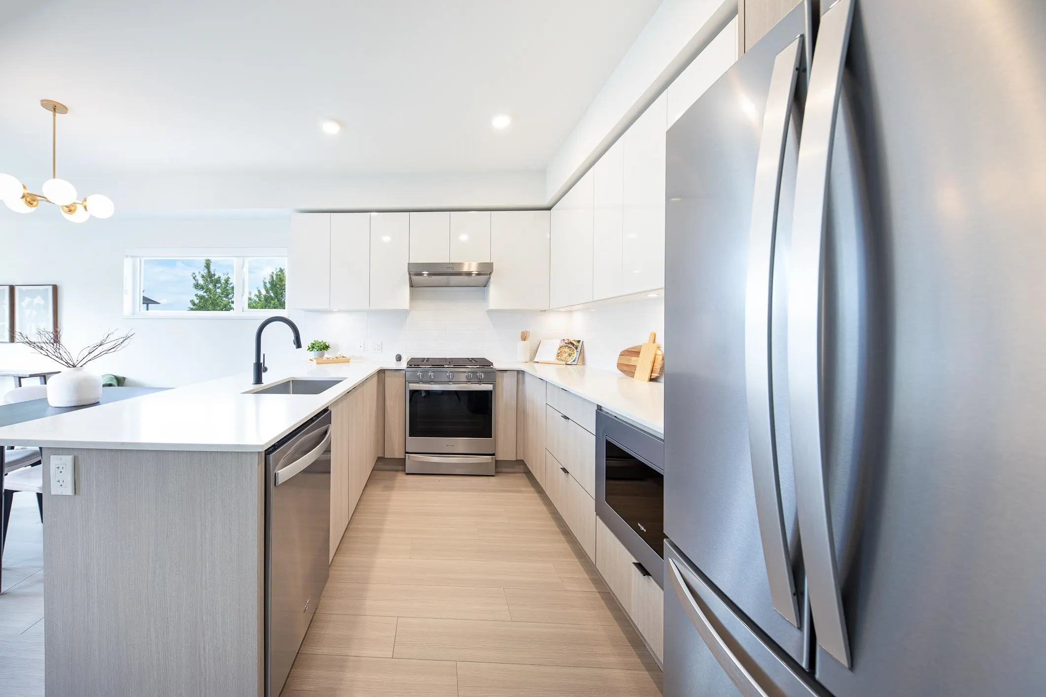 2277 Hawthorne Avenue #202