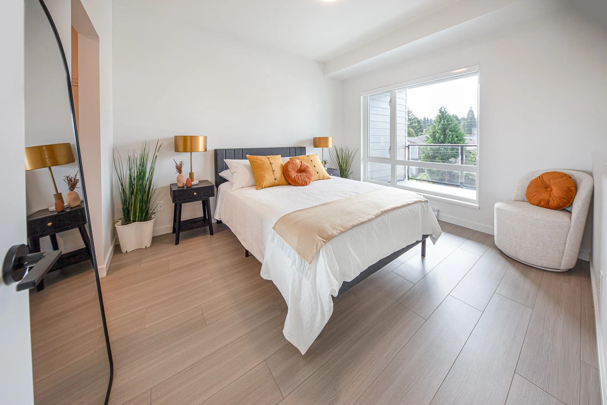 2277 Hawthorne Avenue #202