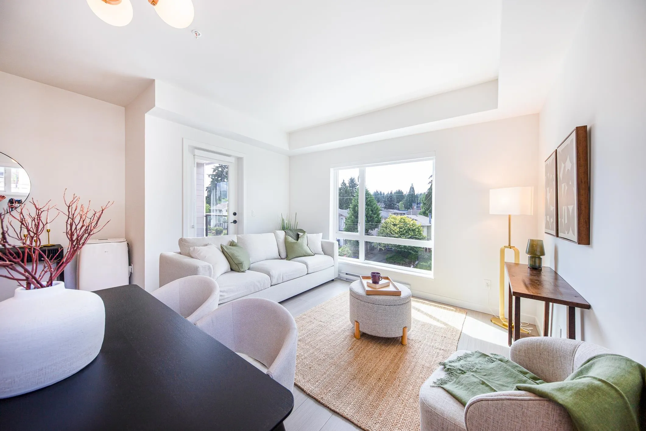 2277 Hawthorne Avenue #202
