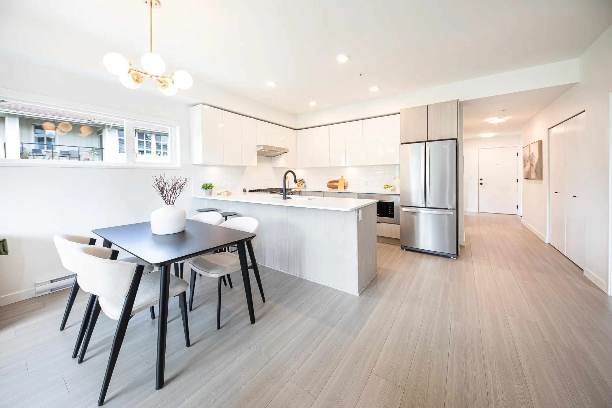 2277 Hawthorne Avenue #202