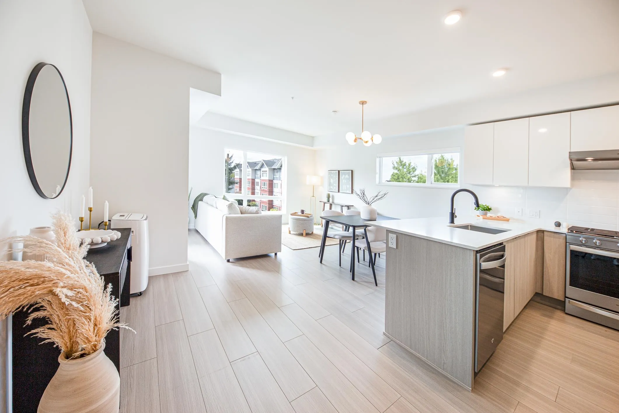 2277 Hawthorne Avenue #202