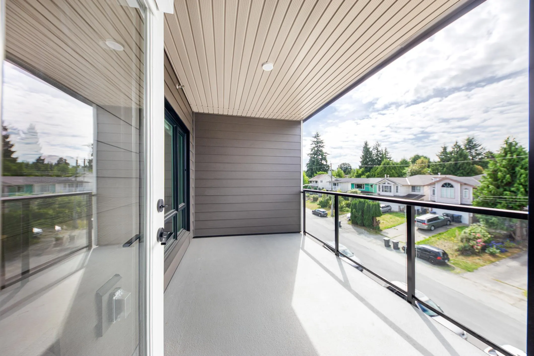 2277 Hawthorne Avenue #202