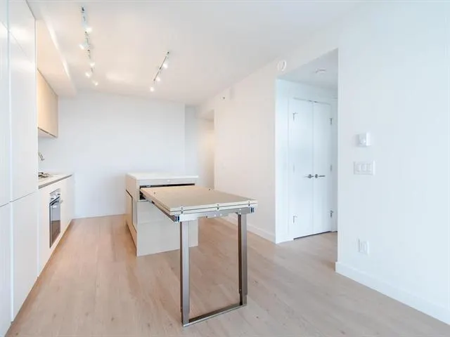 652 Whiting Way #2003