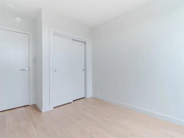 652 Whiting Way #2003