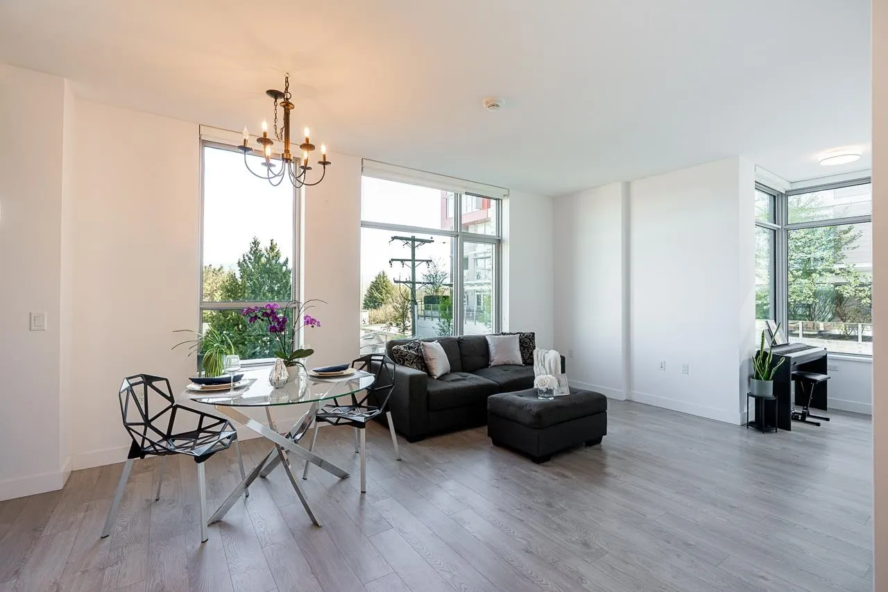 523 W King Edward Avenue #302