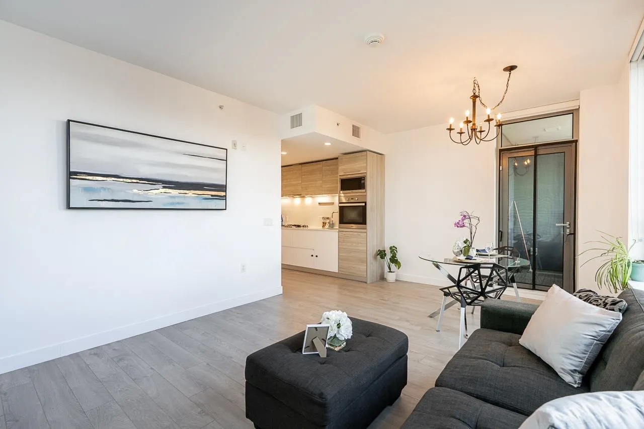 523 W King Edward Avenue #302