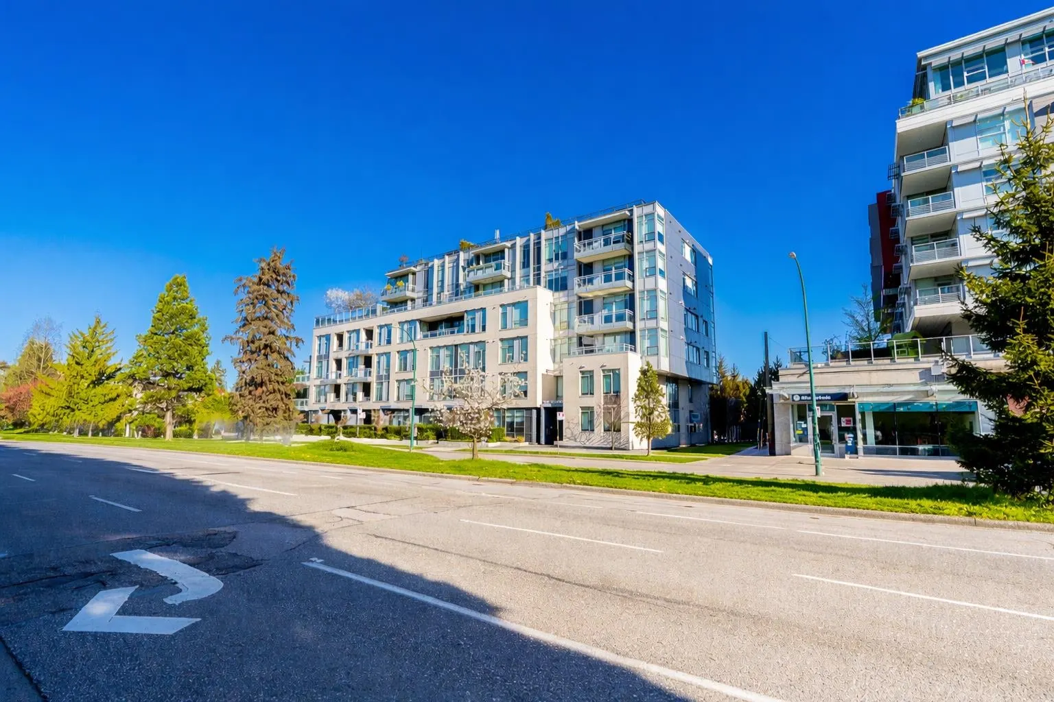 523 W King Edward Avenue #302