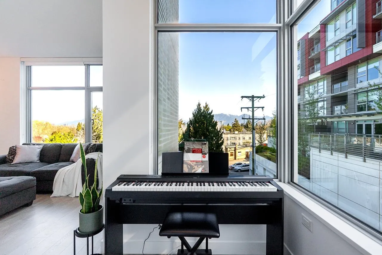 523 W King Edward Avenue #302