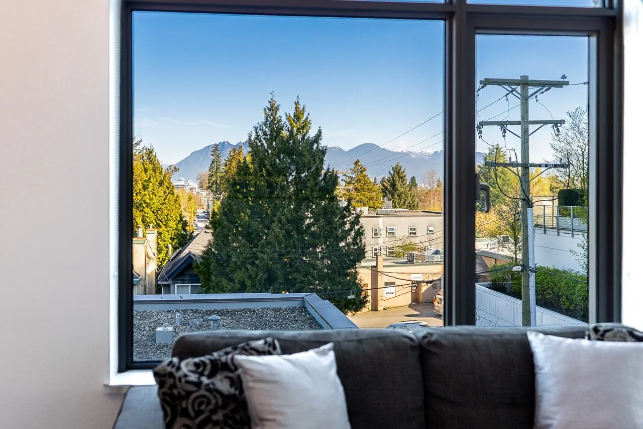 523 W King Edward Avenue #302