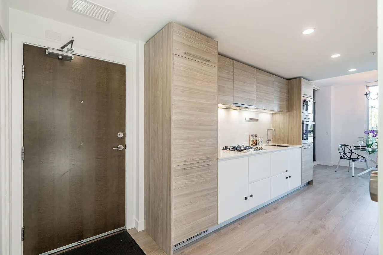 523 W King Edward Avenue #302