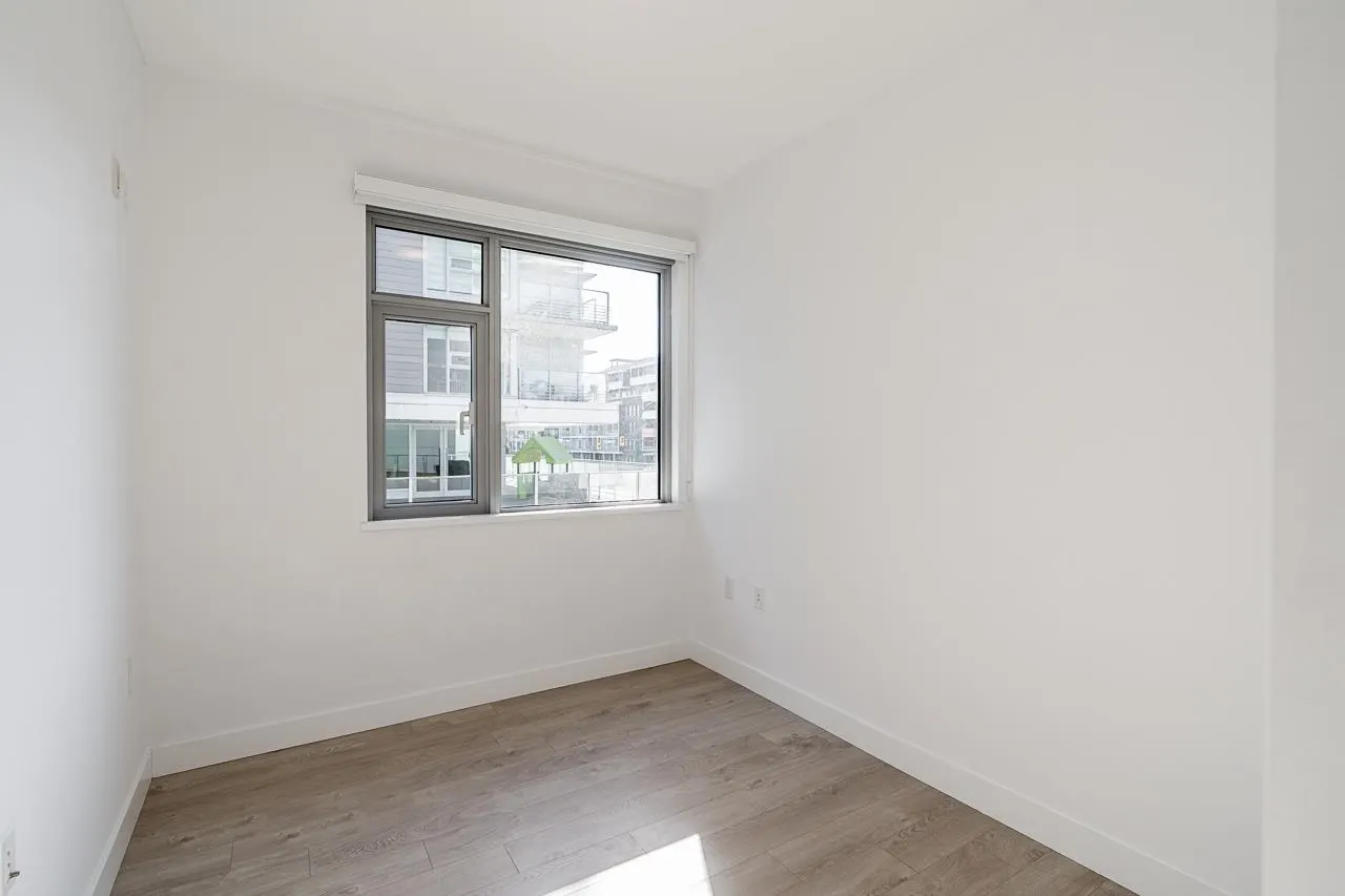 523 W King Edward Avenue #302