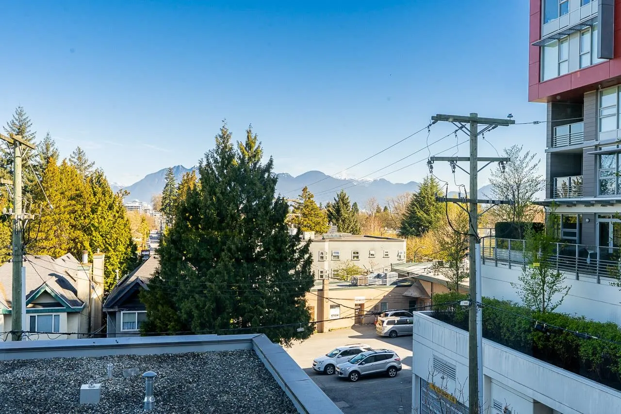 523 W King Edward Avenue #302