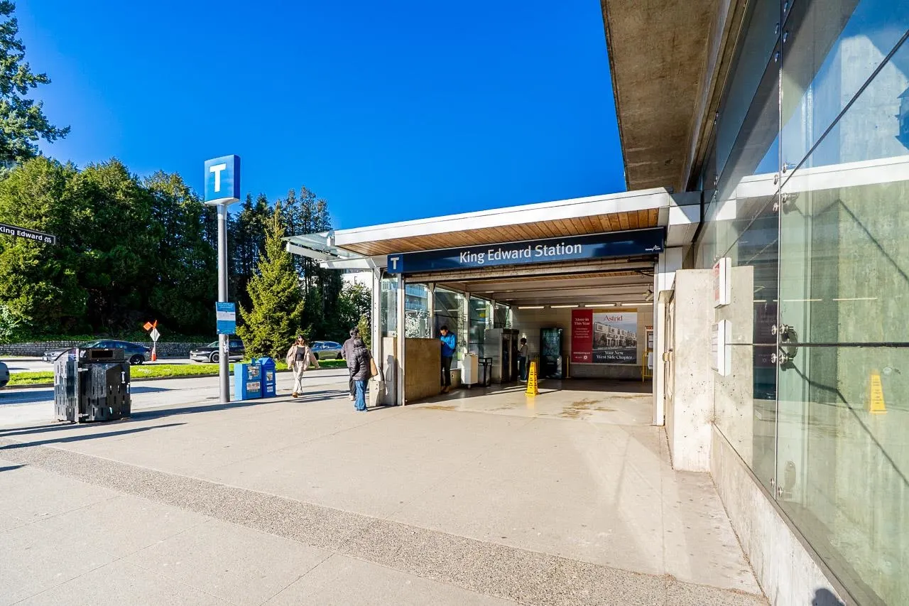 523 W King Edward Avenue #302