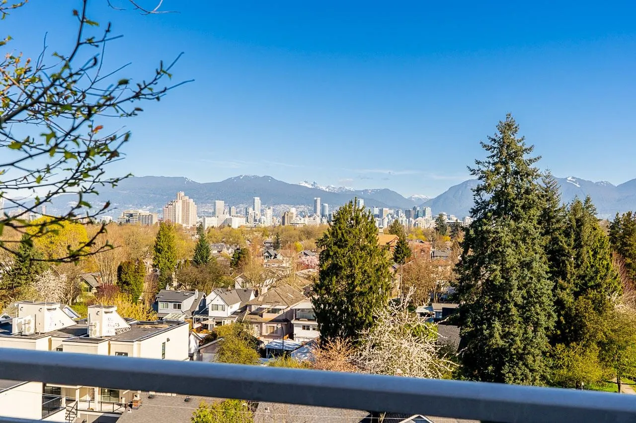 523 W King Edward Avenue #302