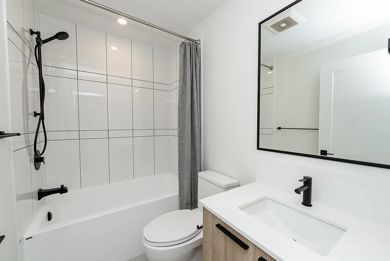 10527 155 Street #9