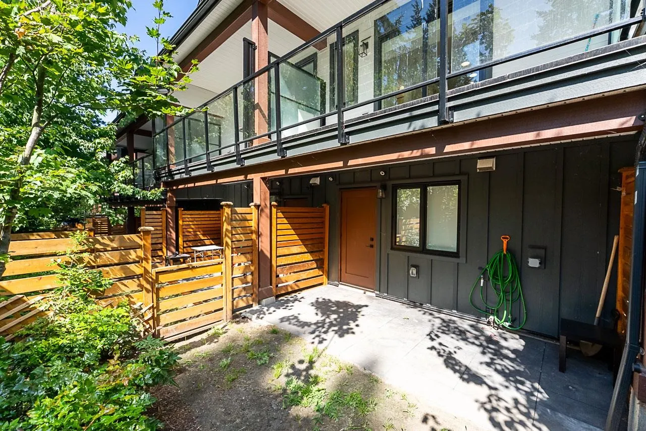 10527 155 Street #9