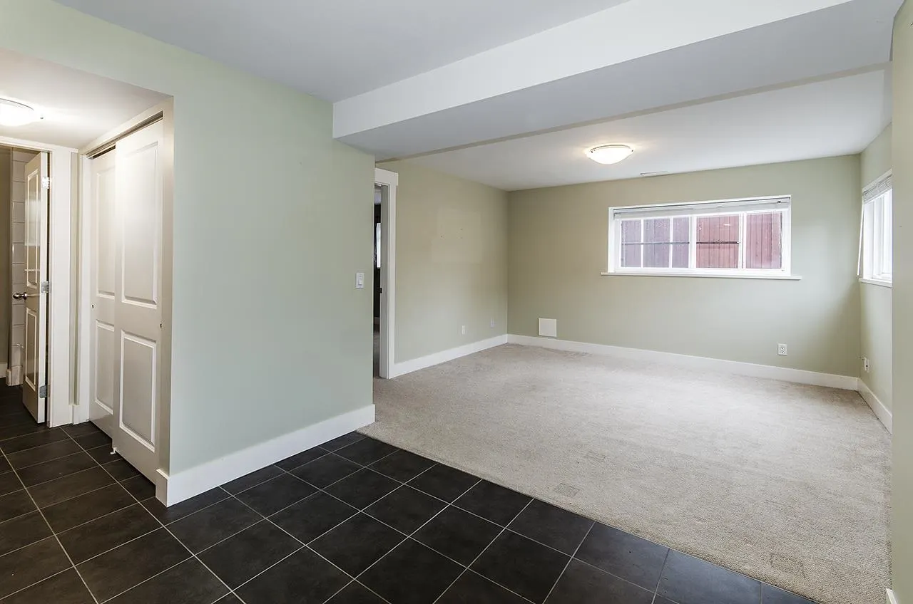 1032 Glenayre Drive
