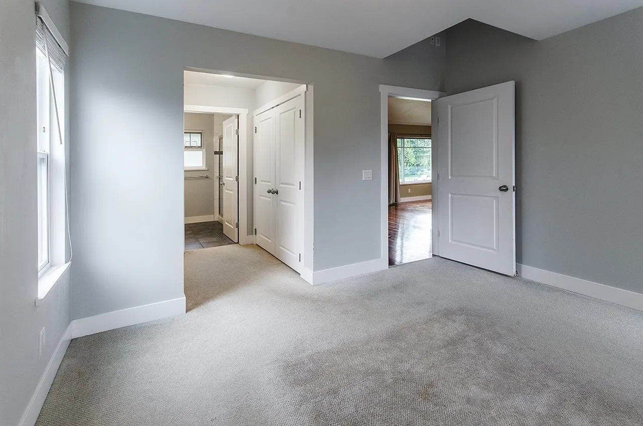 1032 Glenayre Drive