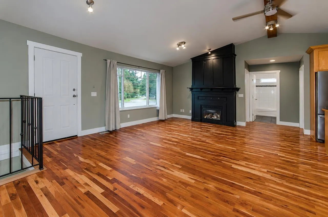 1032 Glenayre Drive