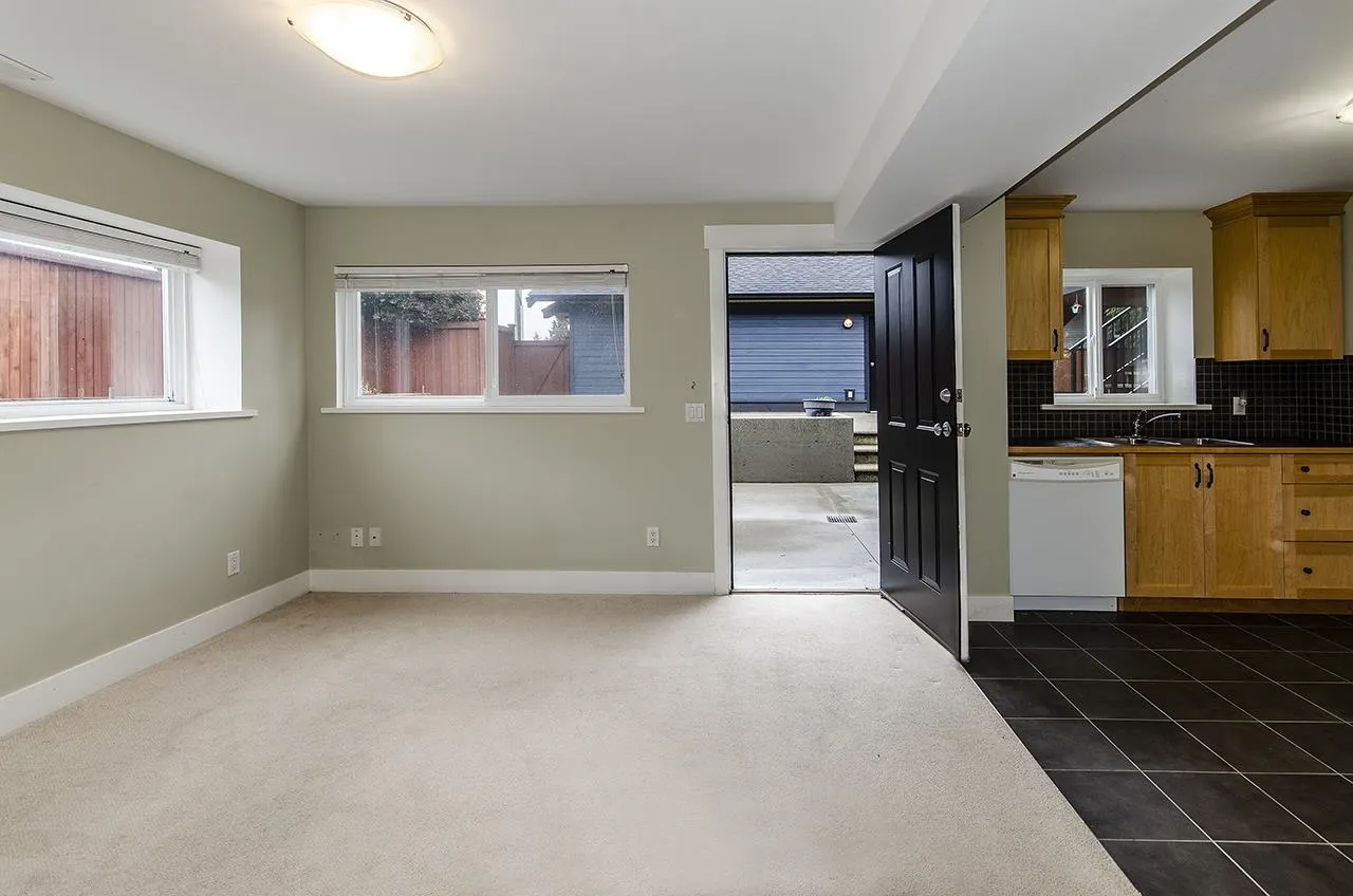 1032 Glenayre Drive