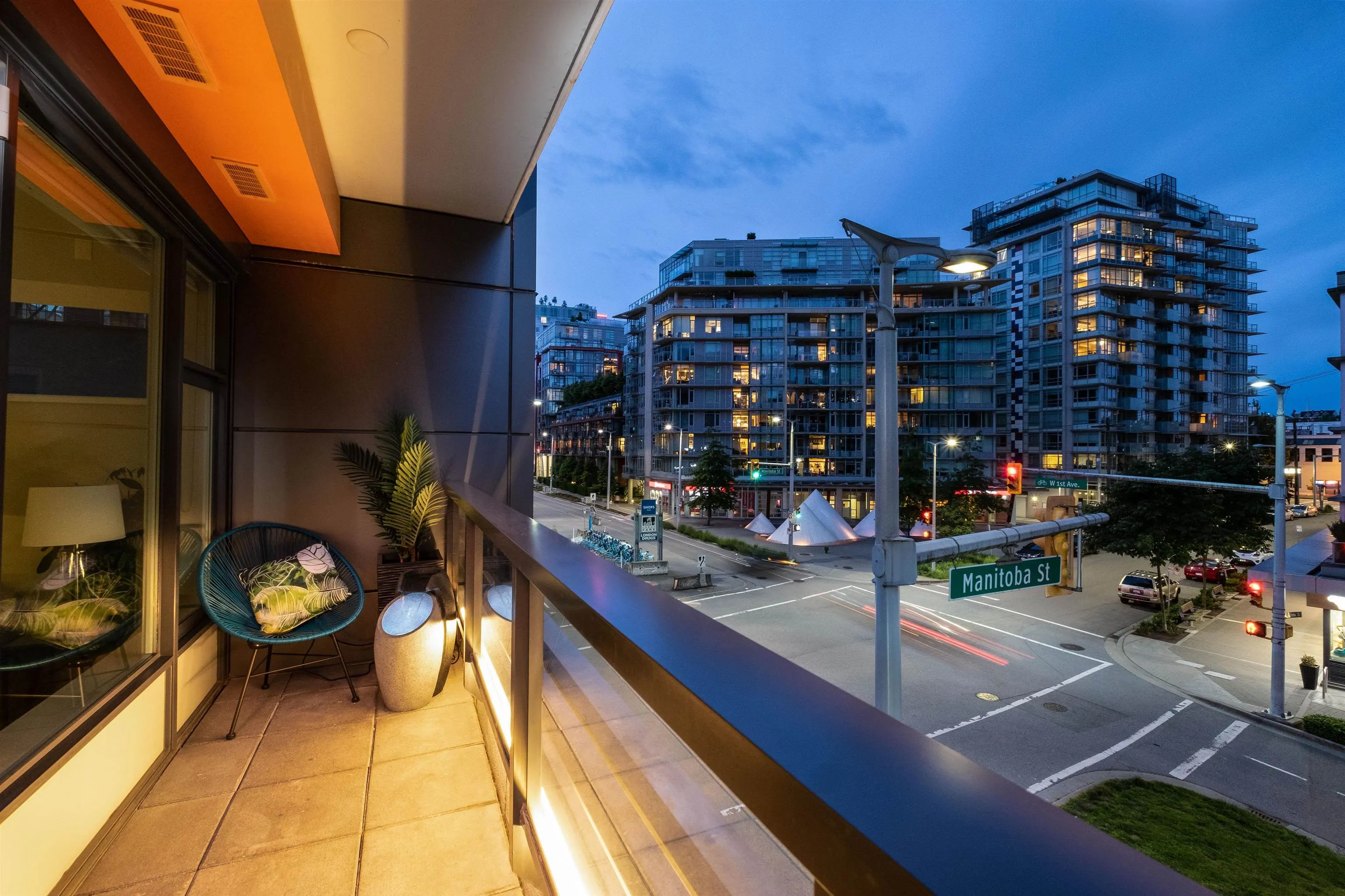 123 W 1st Avenue #310