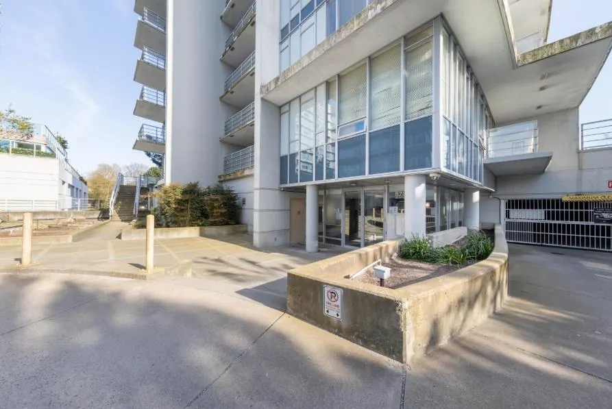 8288 Lansdowne Road #1701