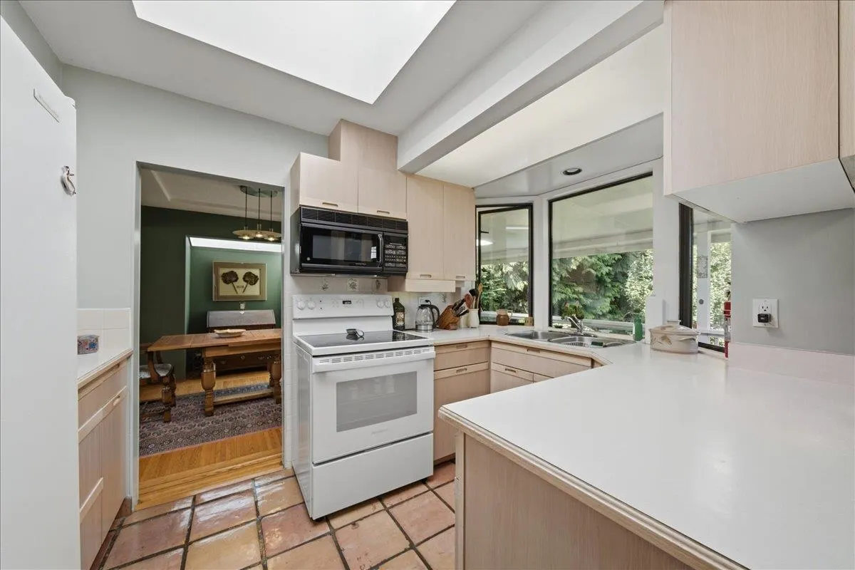 1388 Cambridge Drive