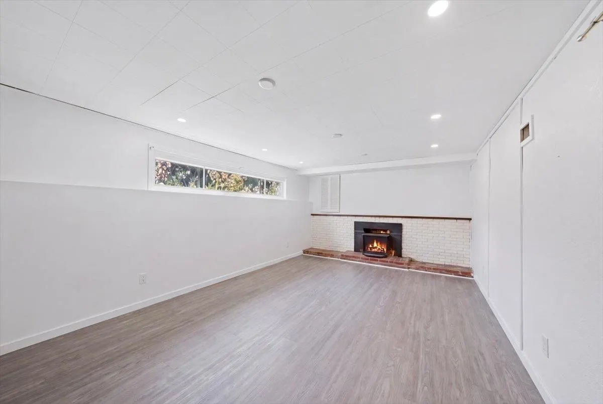 1388 Cambridge Drive