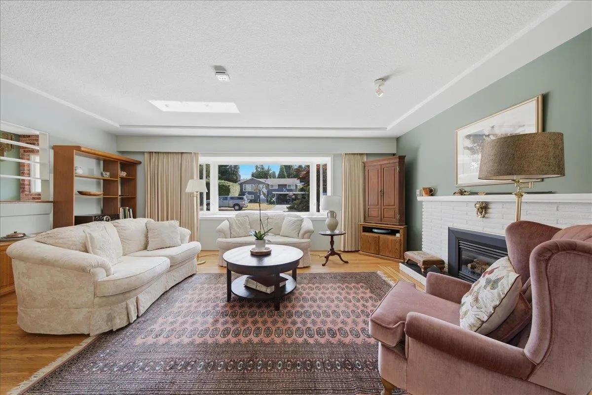 1388 Cambridge Drive