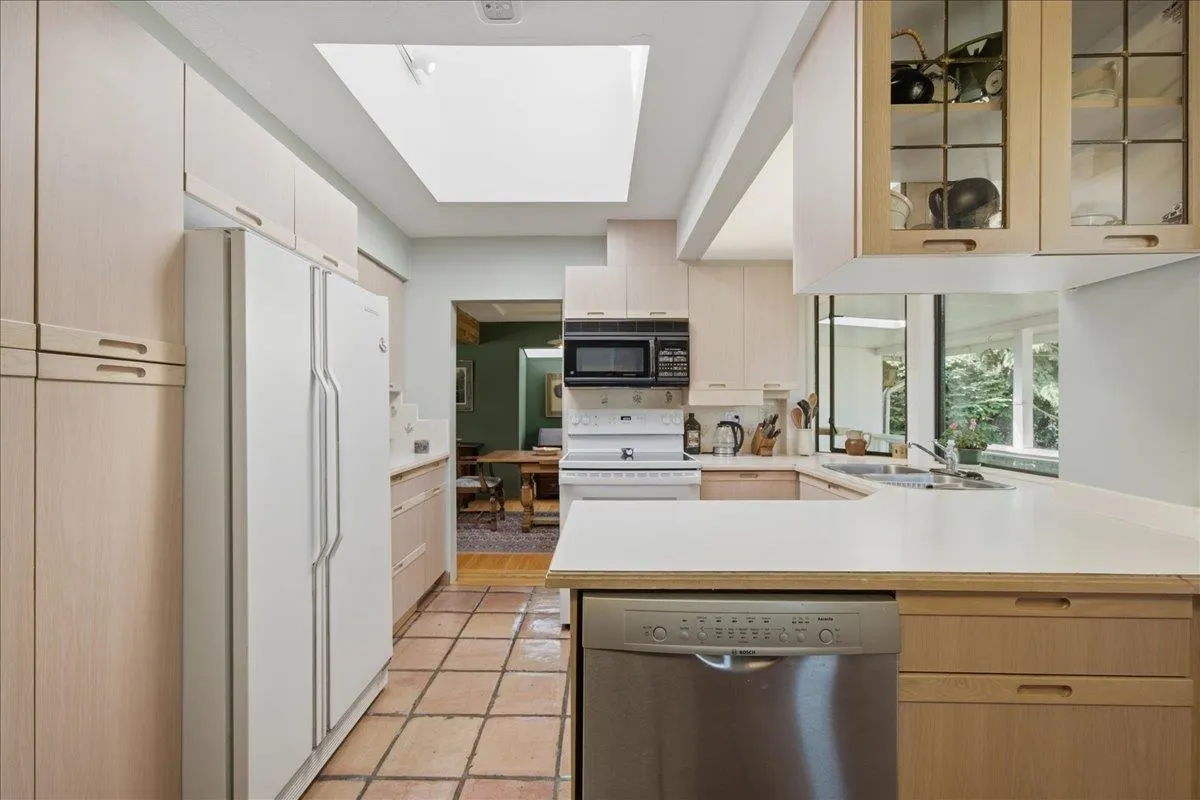 1388 Cambridge Drive
