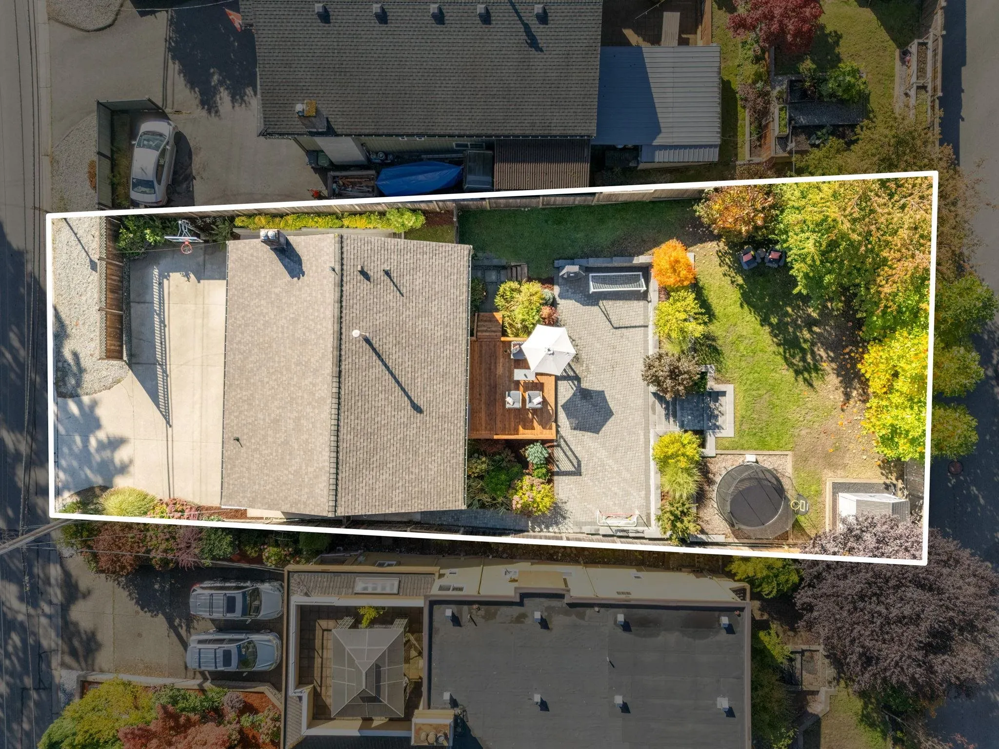1147 Deep Cove Road