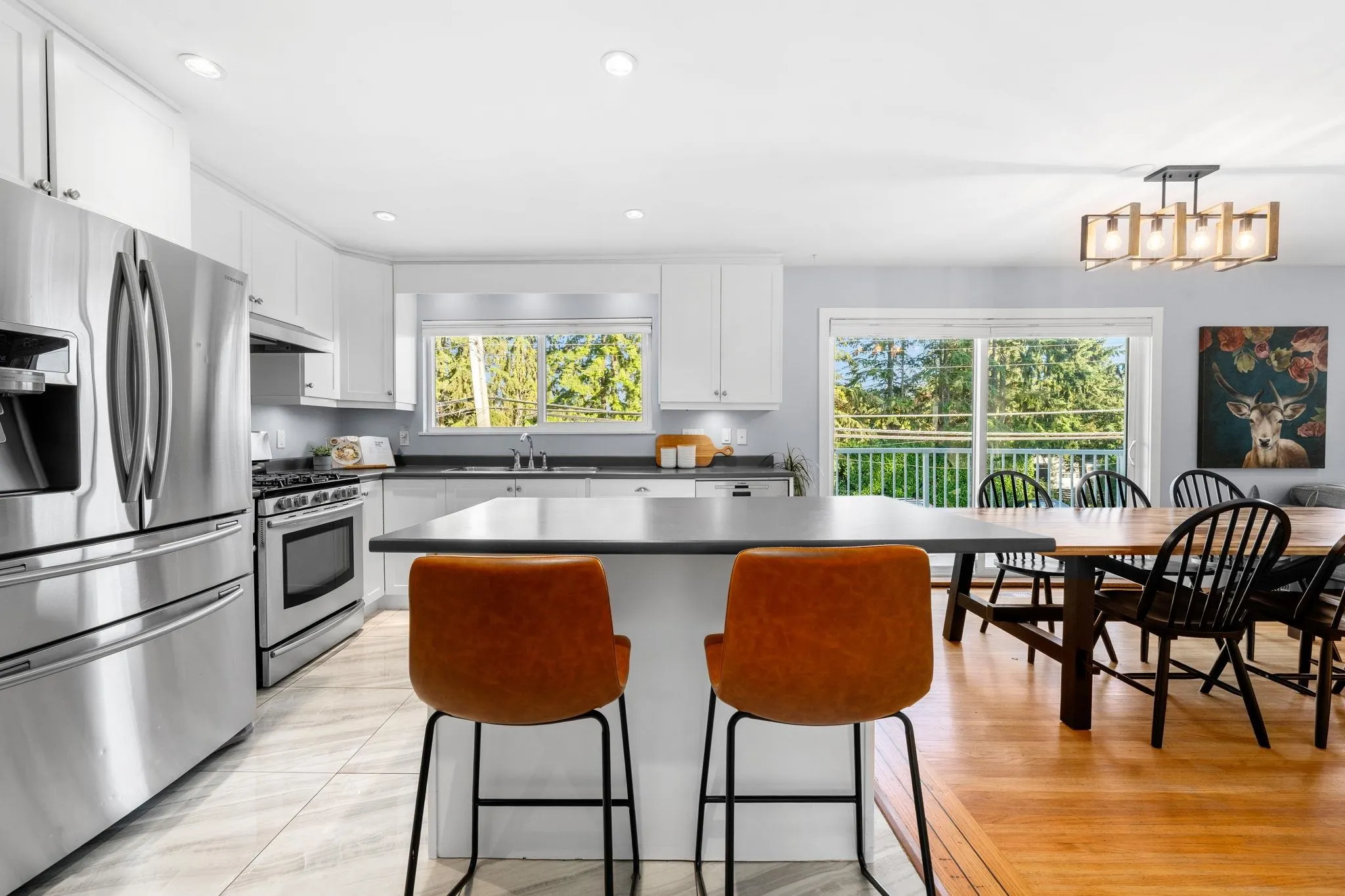 1147 Deep Cove Road
