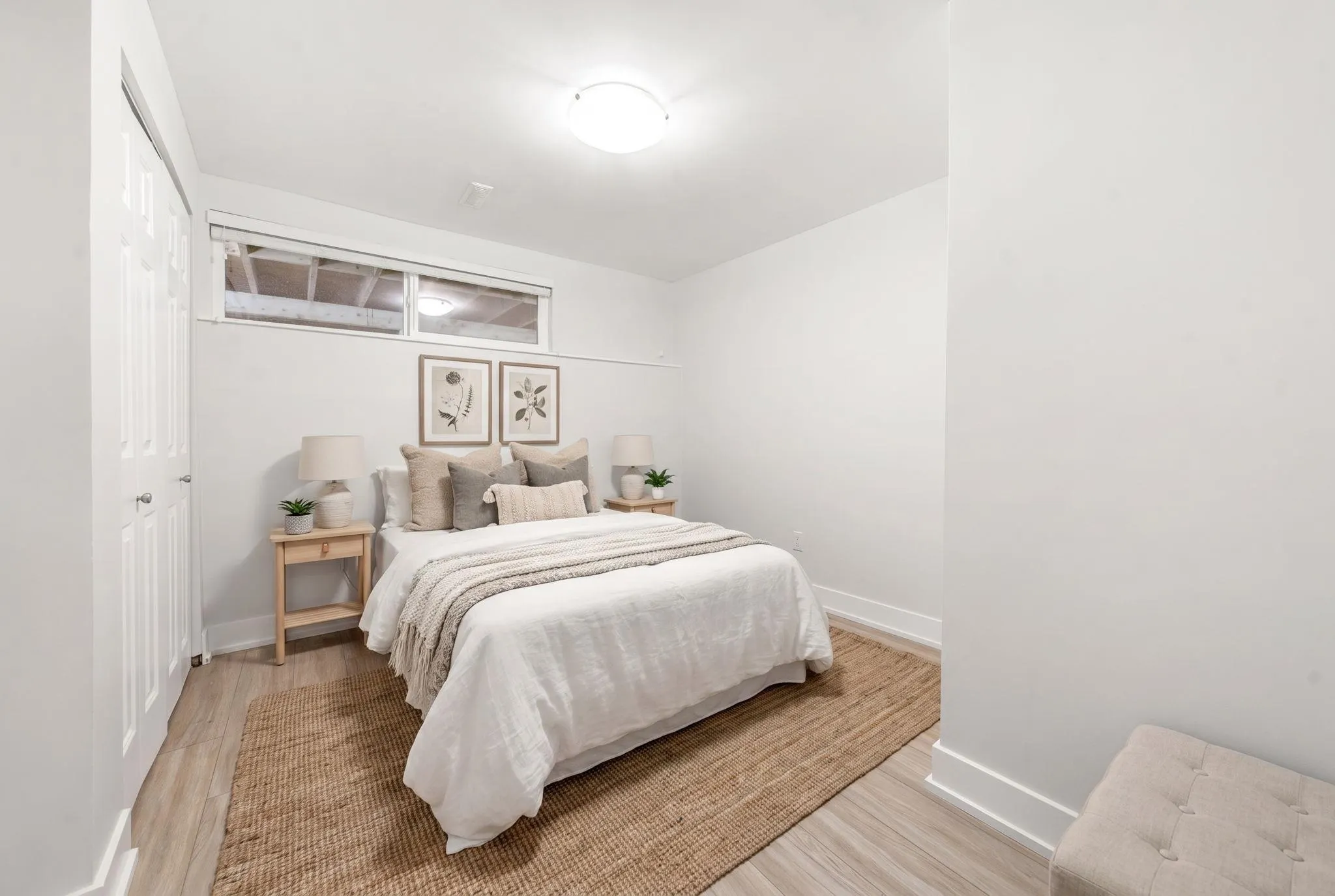 1147 Deep Cove Road