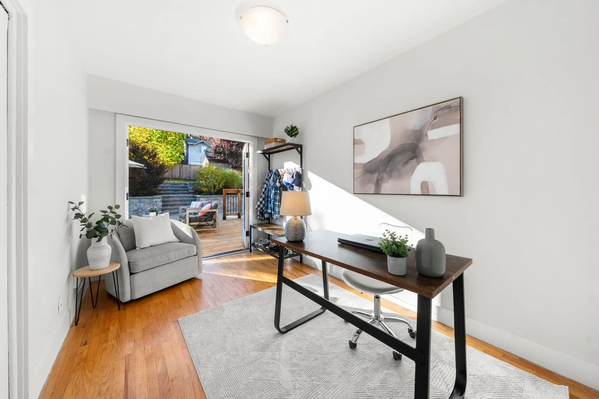 1147 Deep Cove Road