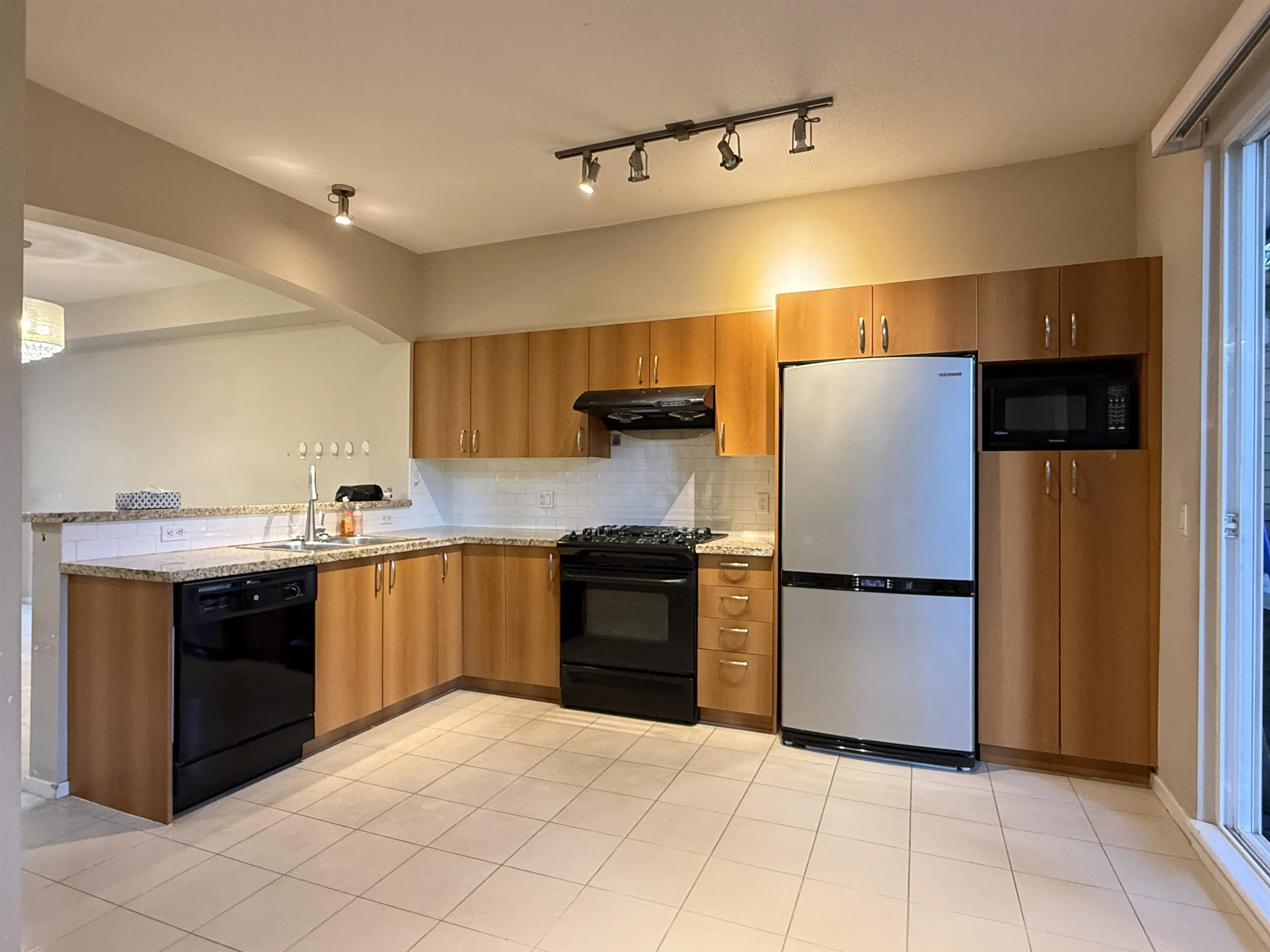 9133 Government Street #18X