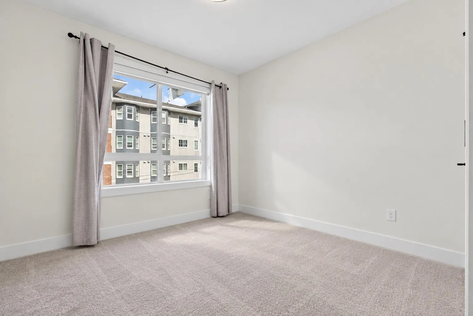 19753 55a Avenue #23