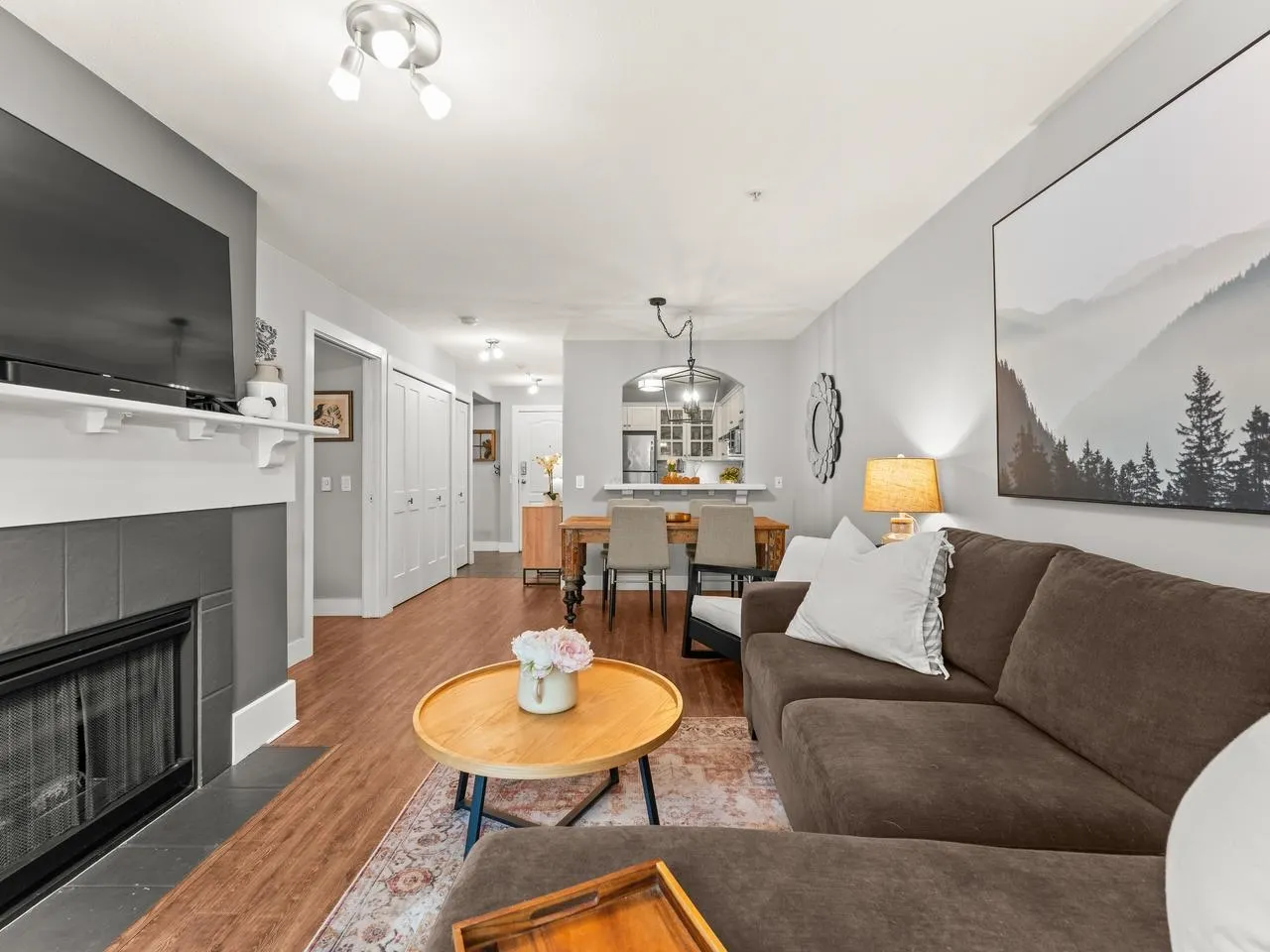 5900 Dover Crescent #117