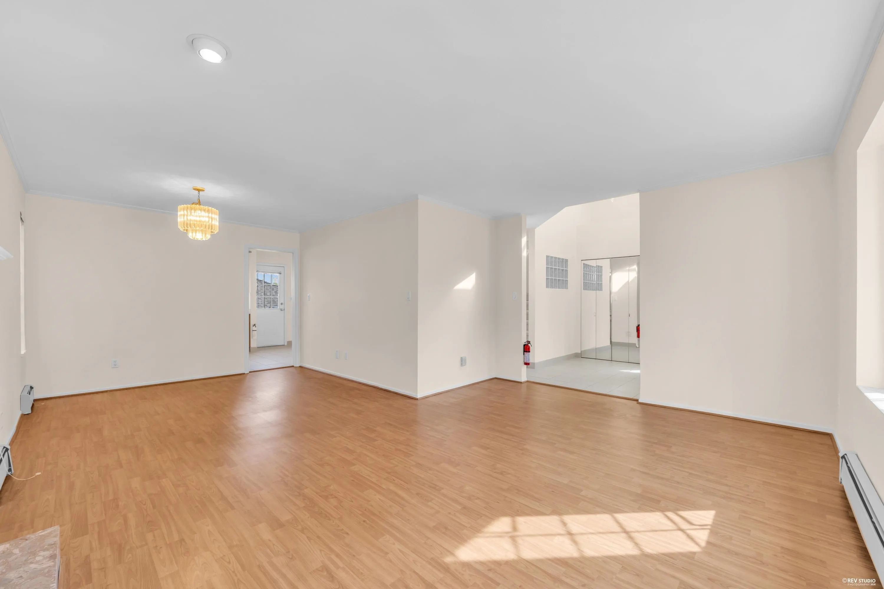 3681 Scales Place