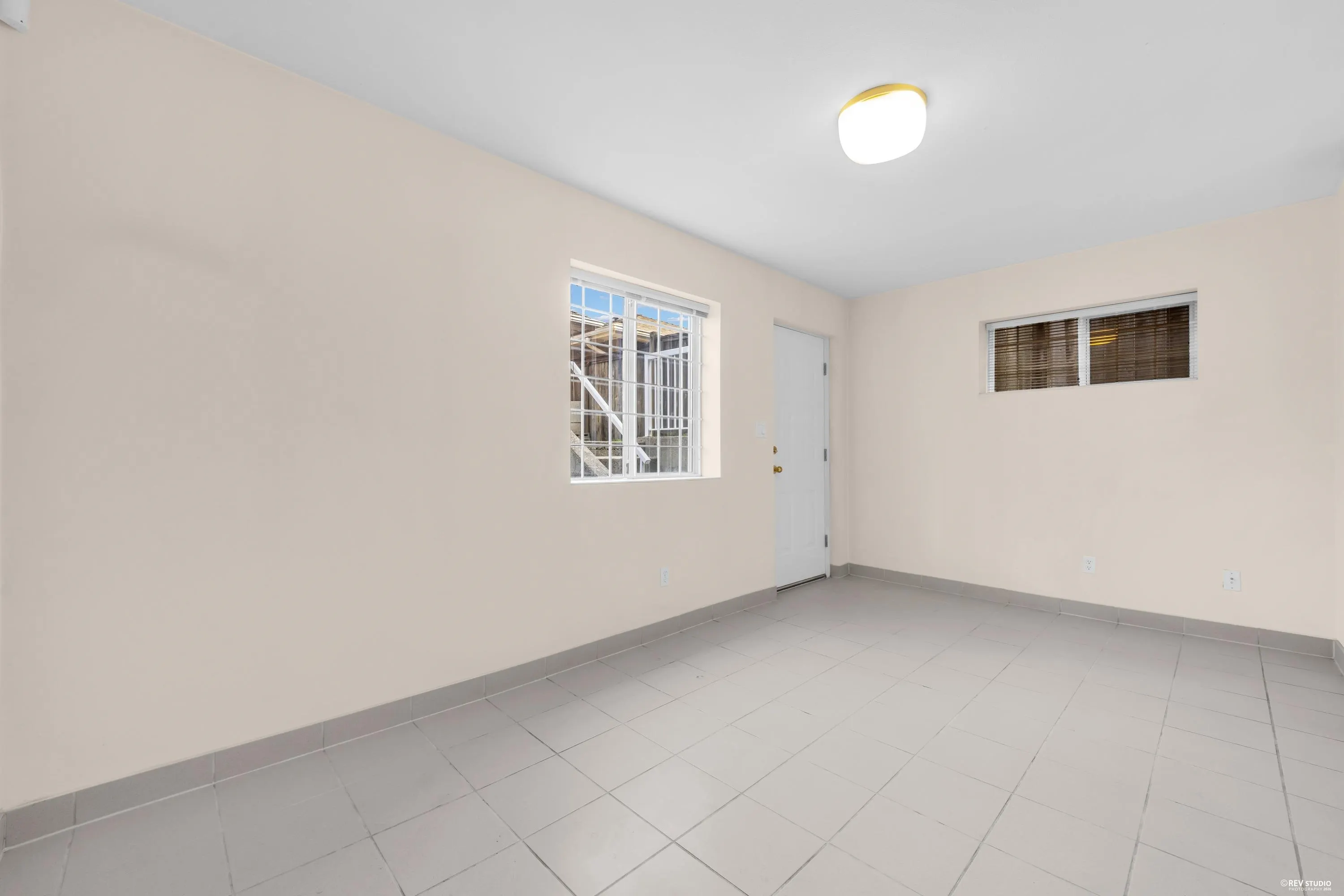 3681 Scales Place