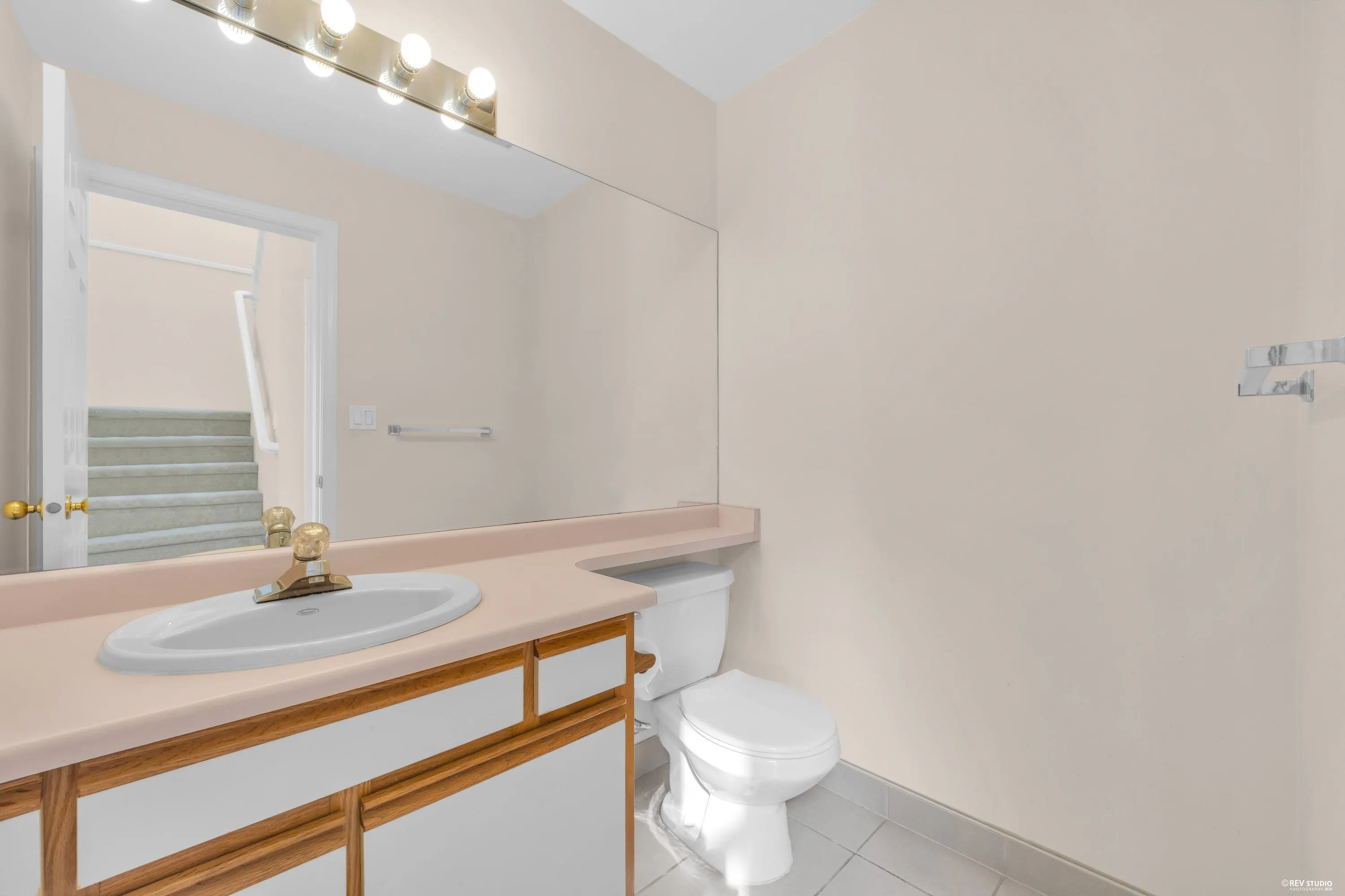 3681 Scales Place