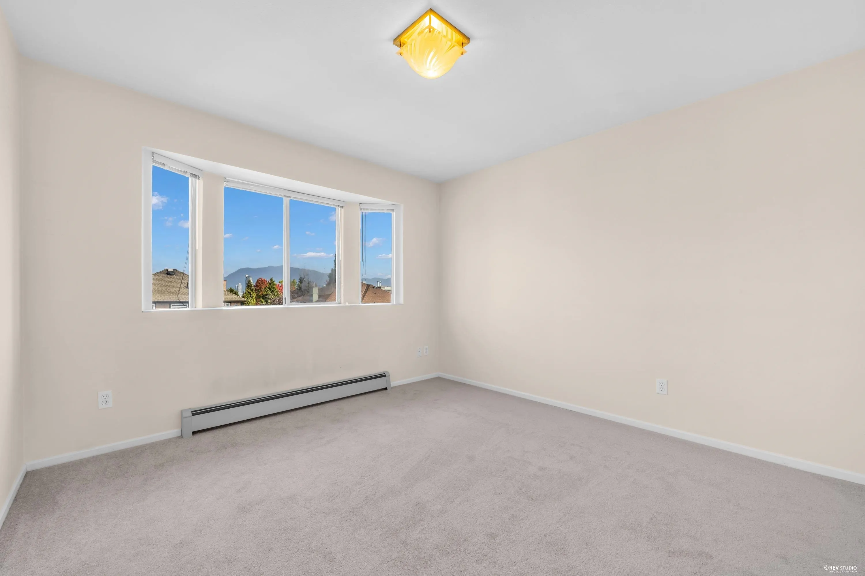 3681 Scales Place