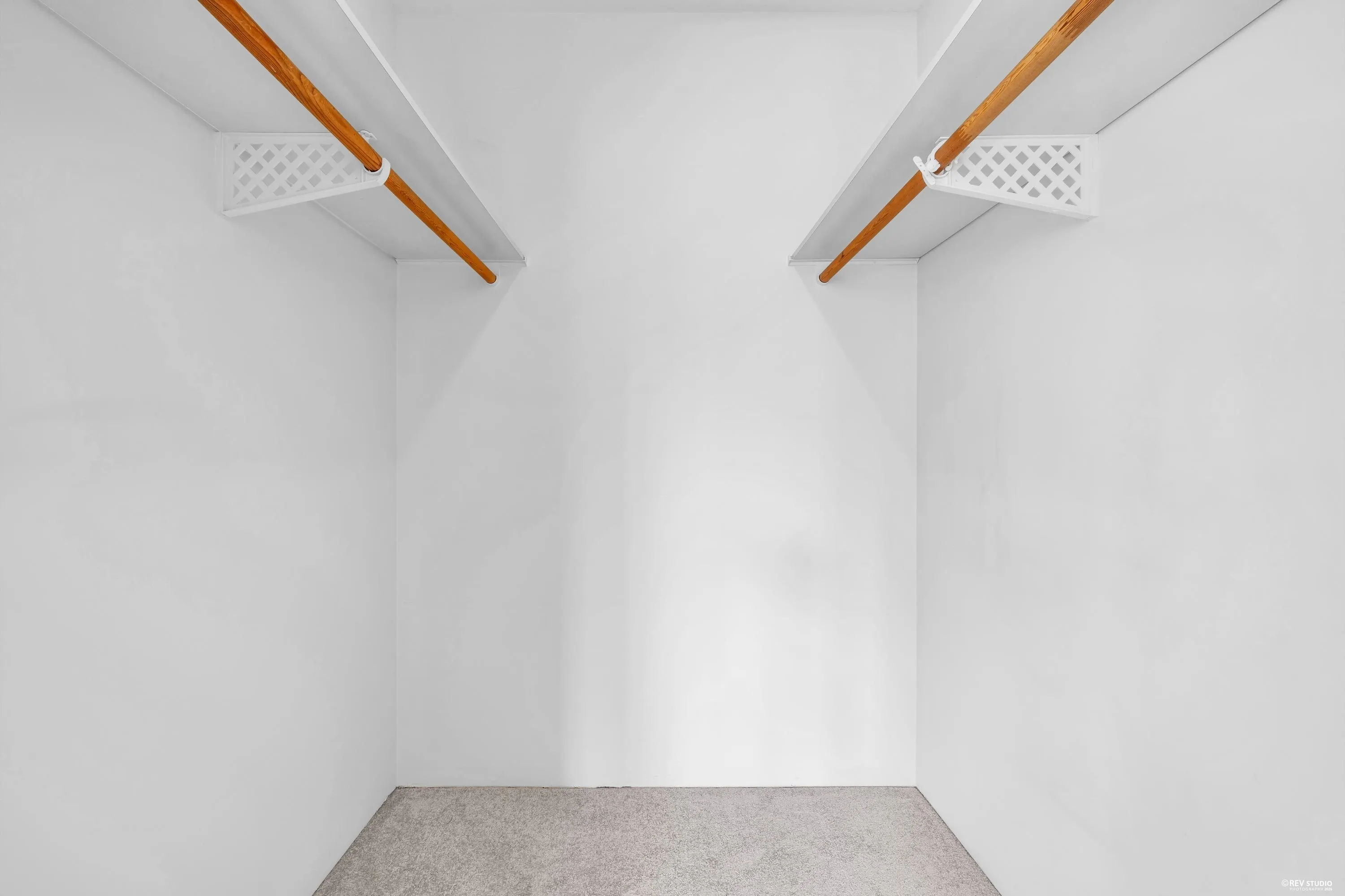 3681 Scales Place