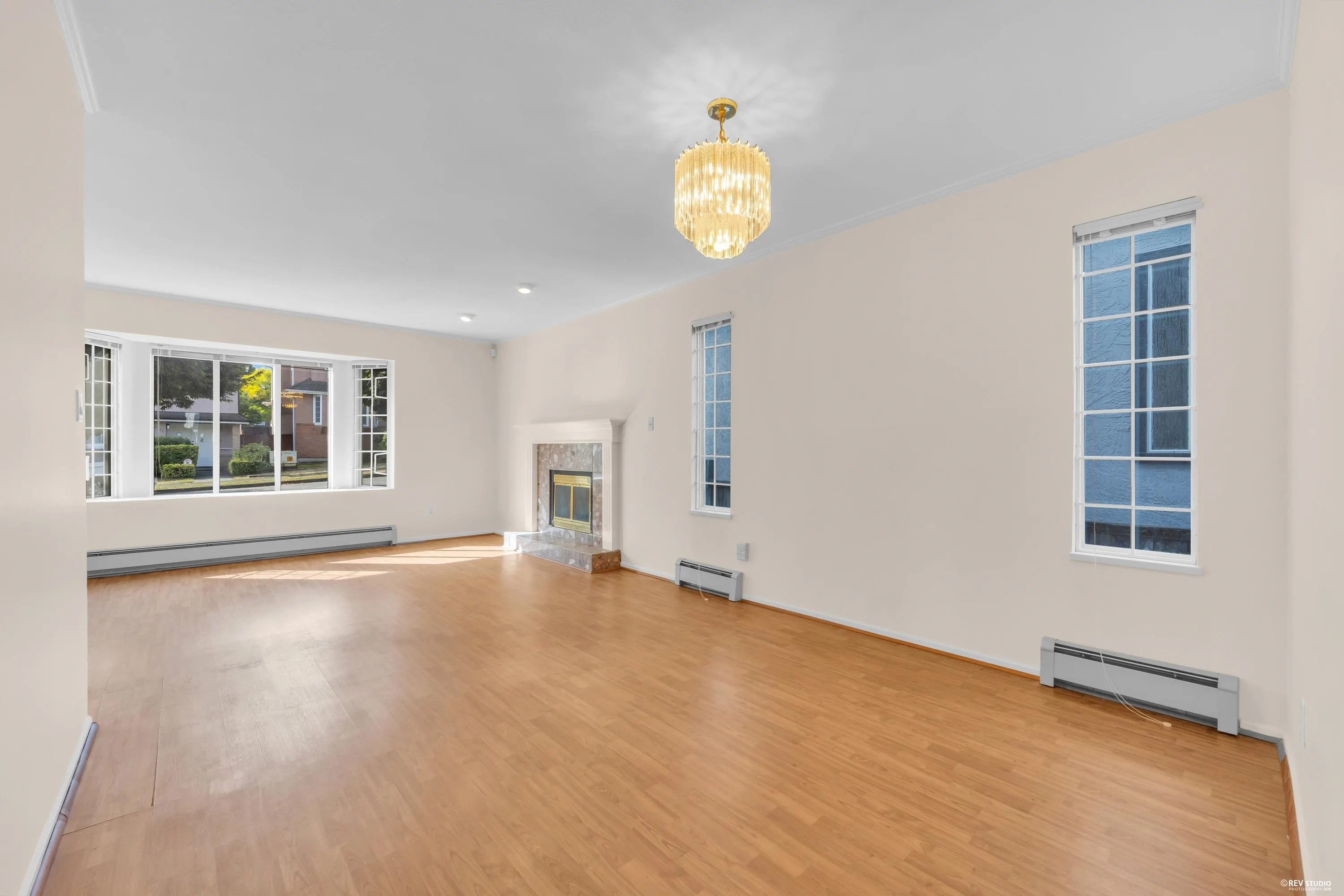 3681 Scales Place