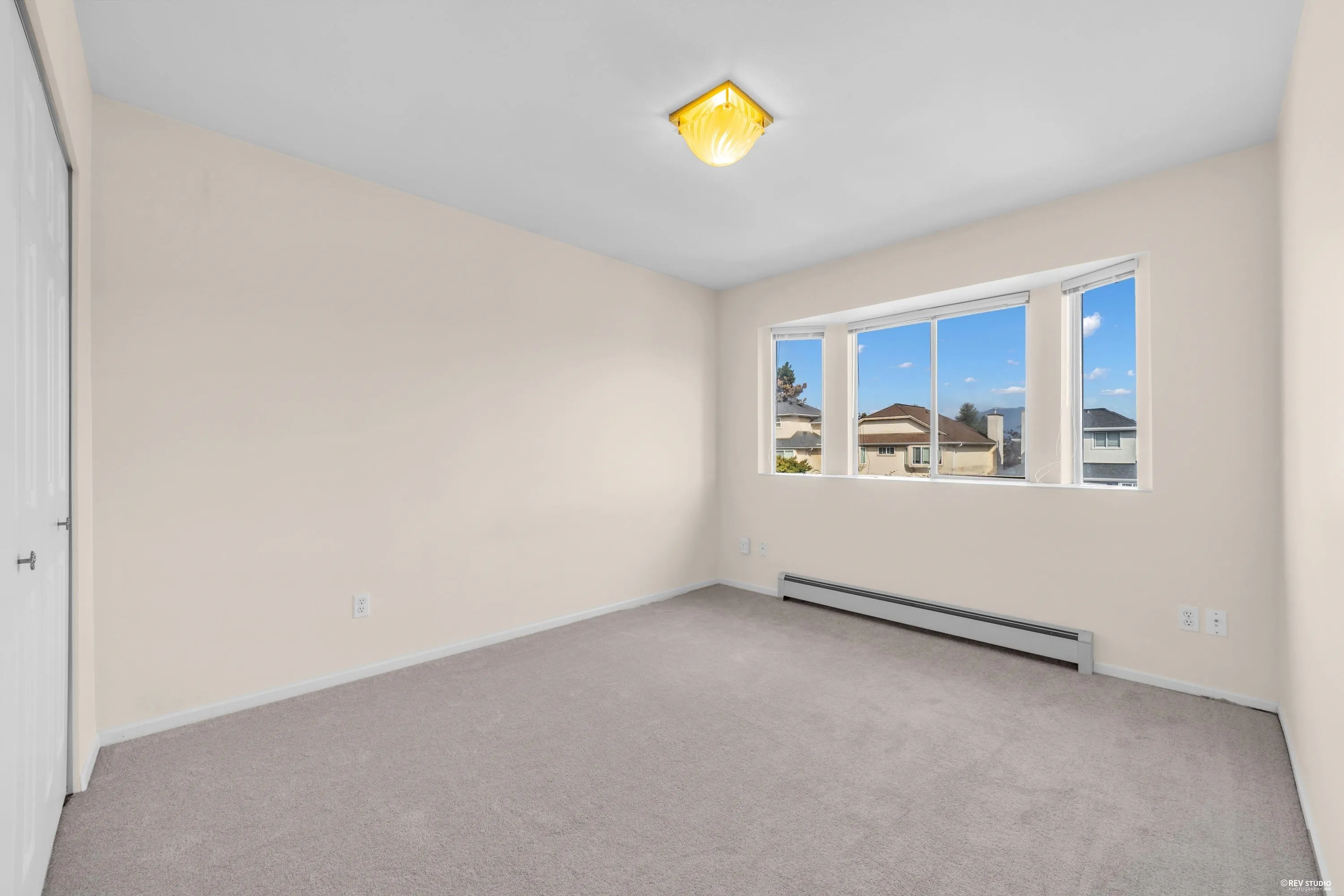 3681 Scales Place