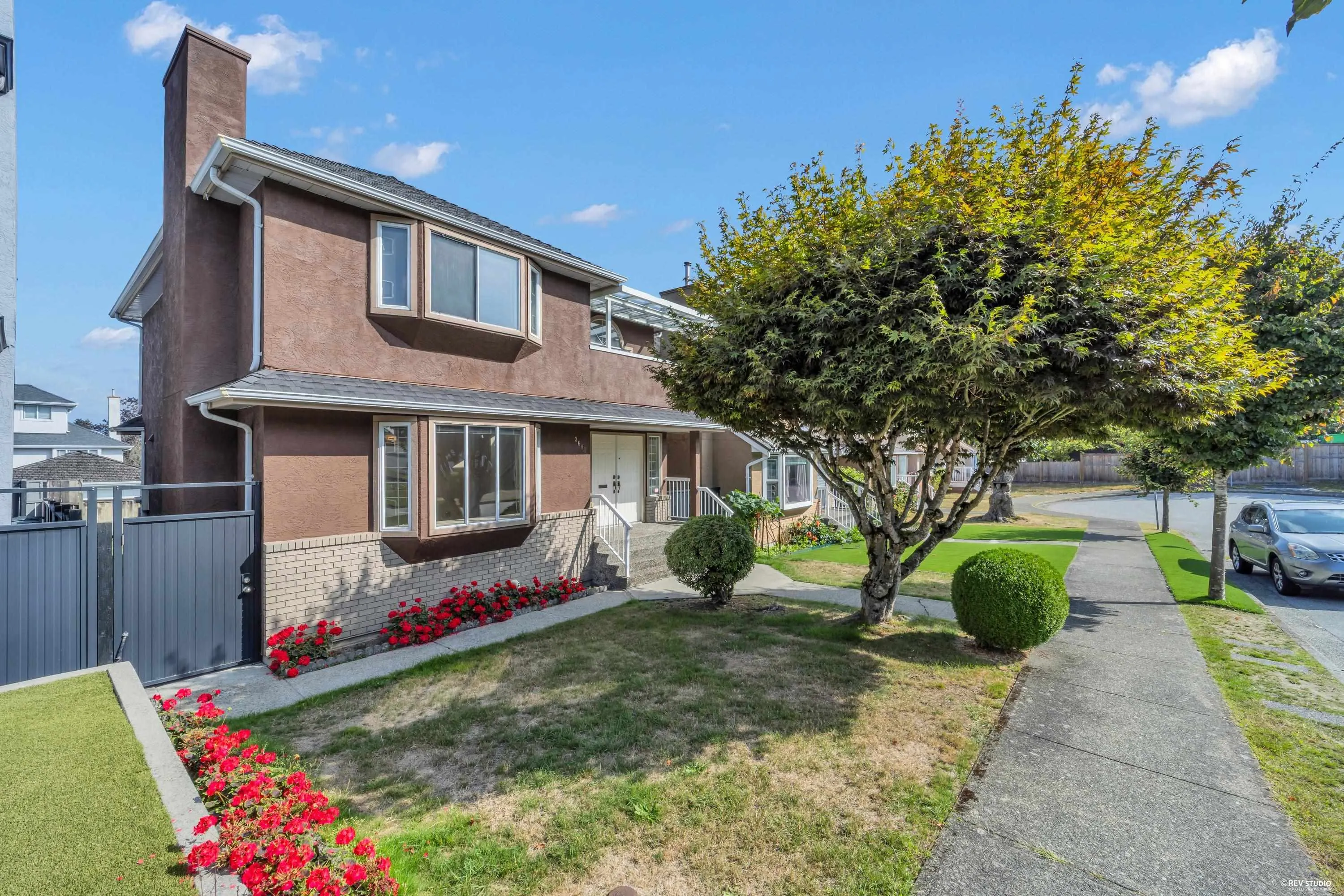 3681 Scales Place