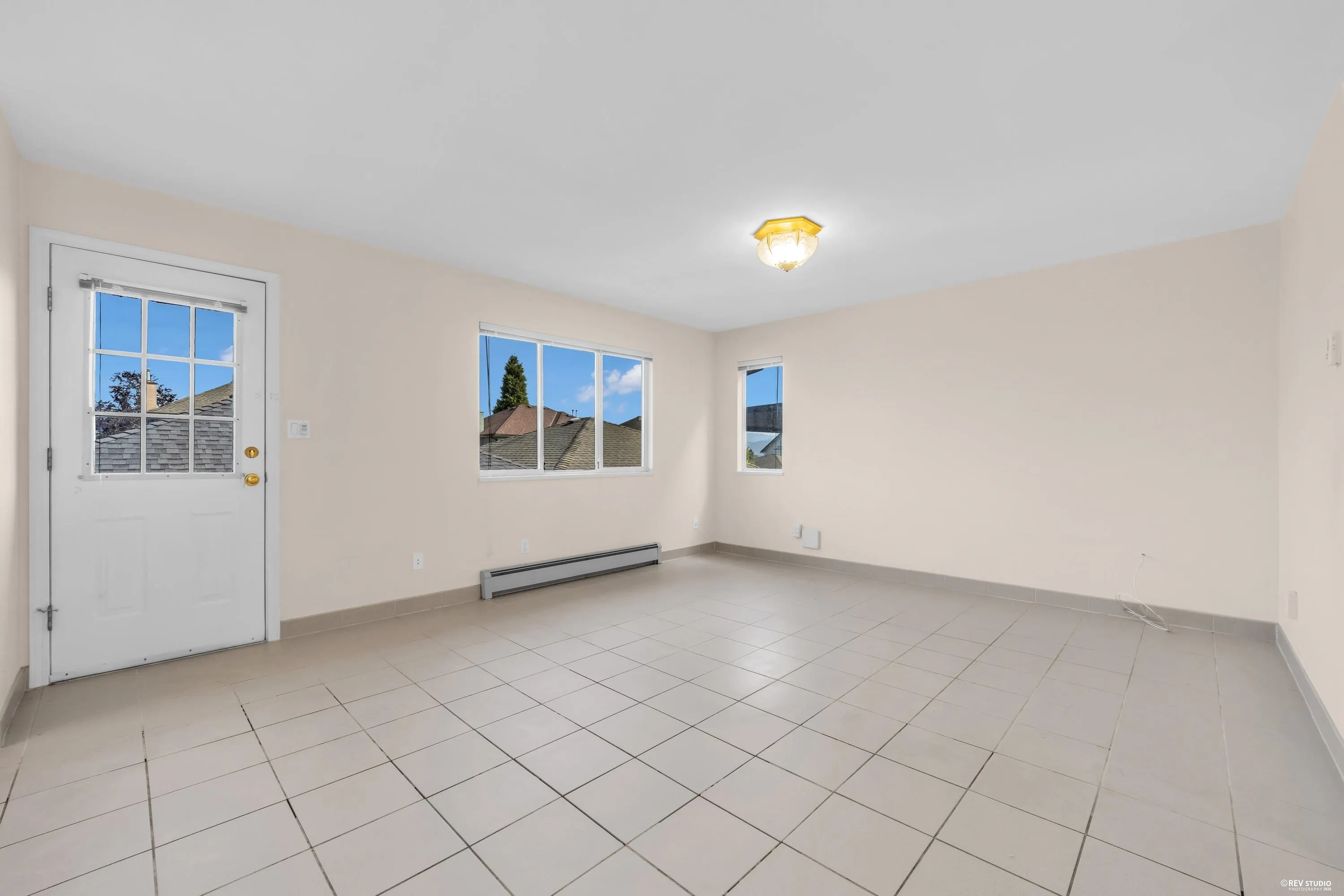 3681 Scales Place