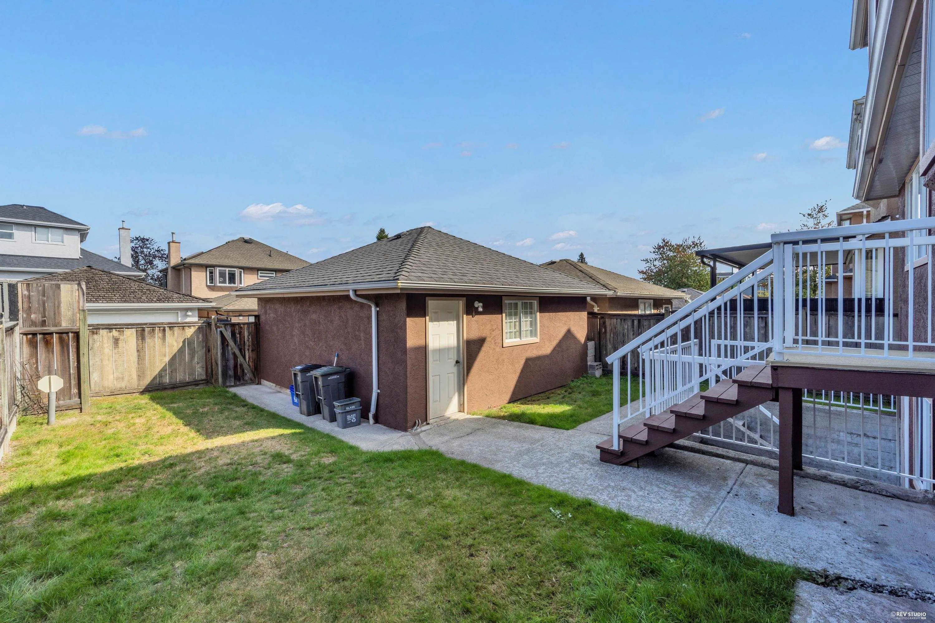 3681 Scales Place