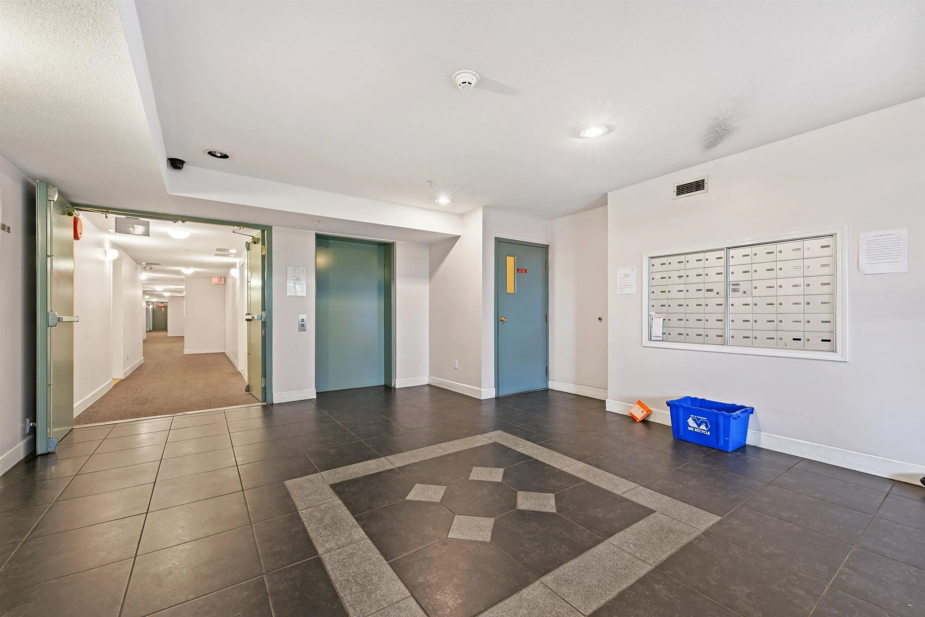 5818 Lincoln Street #302