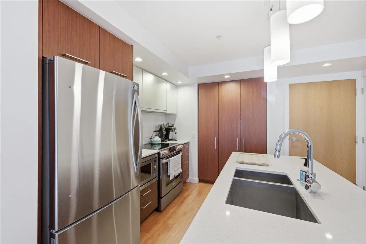 221 E 3rd Street #102