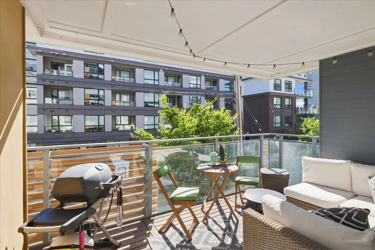 221 E 3rd Street #102